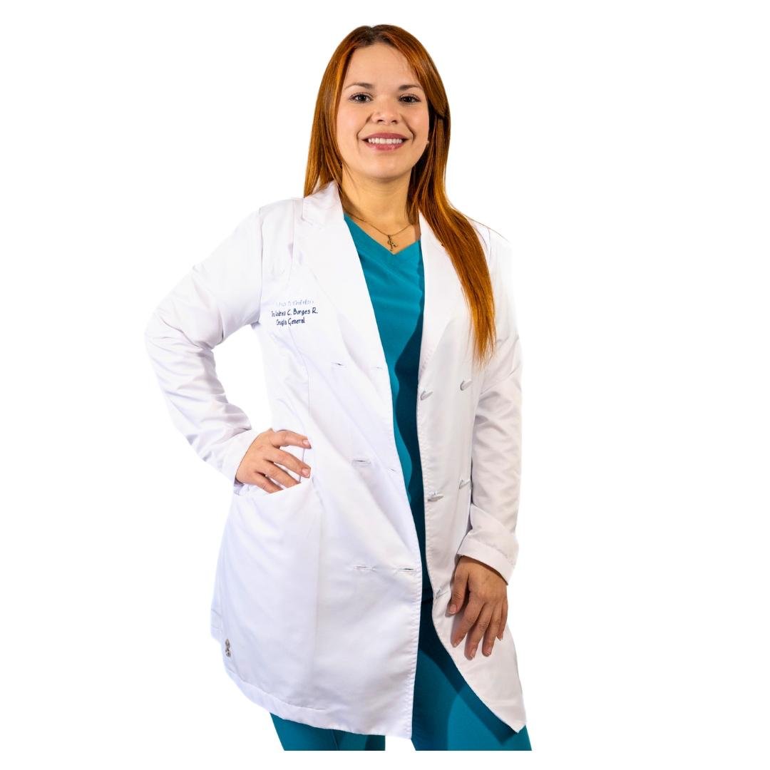 Dra. Andrea Borges, especialista en cirugía general y laparoscópica